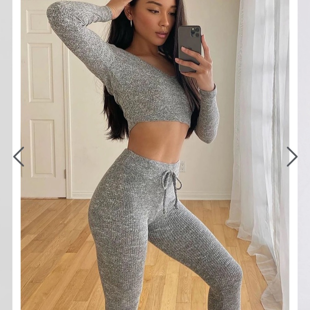 Fashion Nova wanderlust leggings